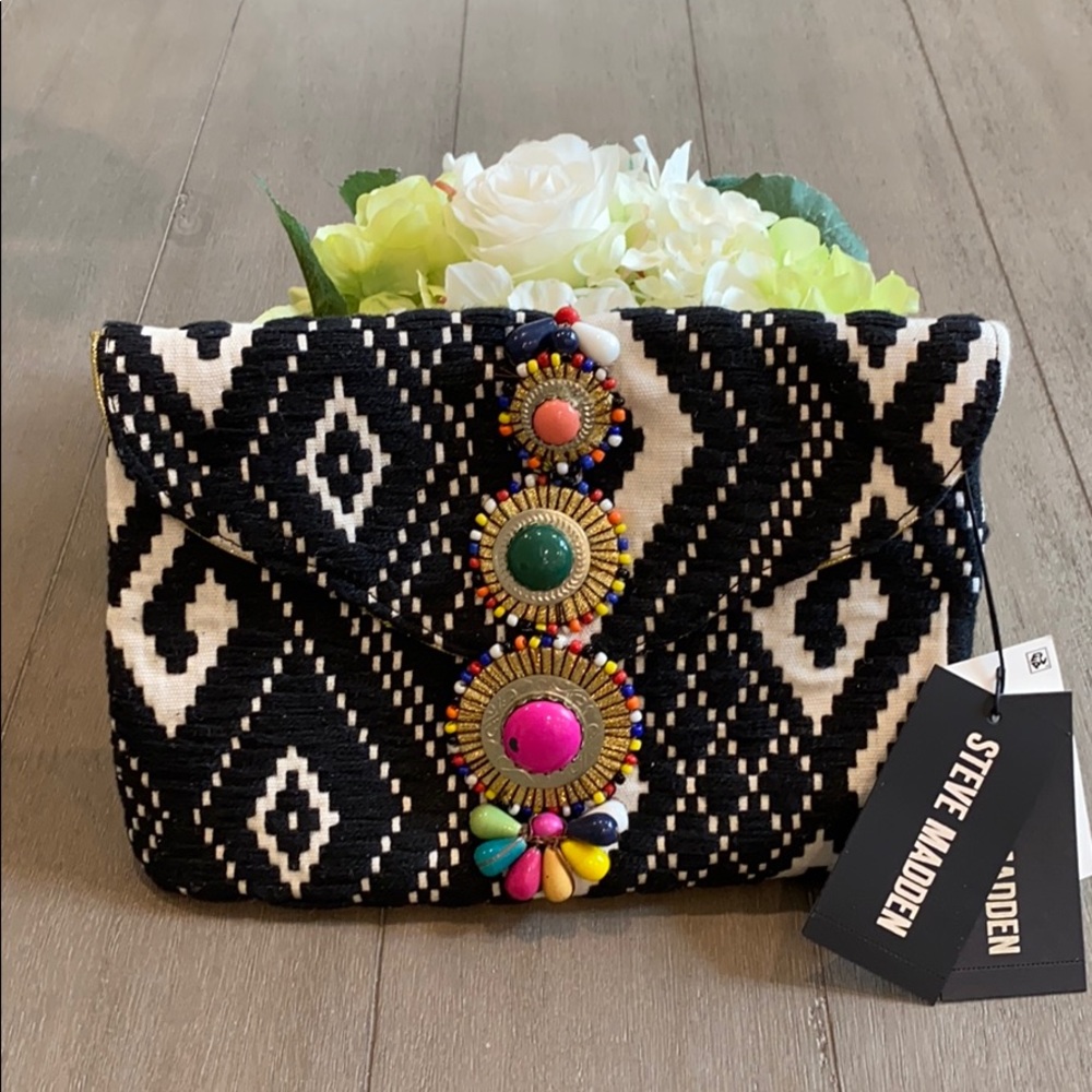 NWT Steve Madden Jeweled Black/White Clutch chain
